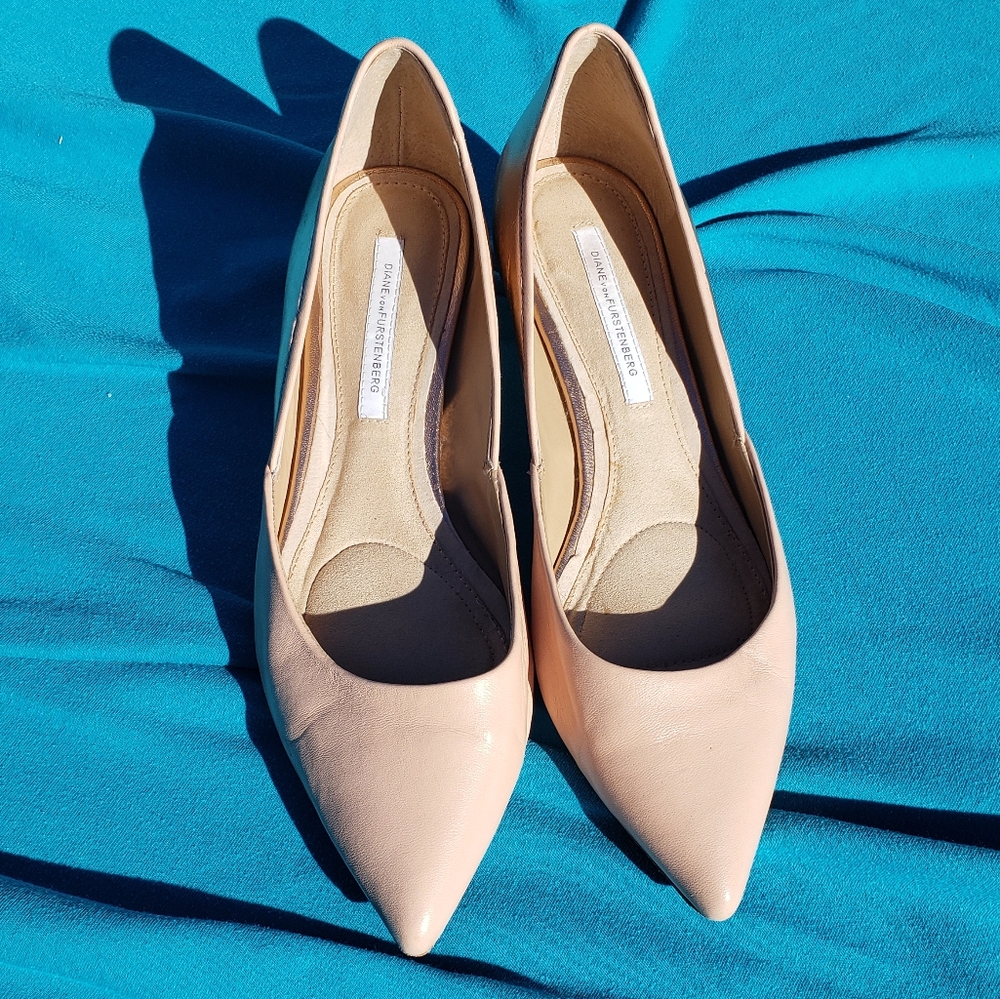 DVF Pink & Metallic Pointed Toe Kitten Heel Shoes